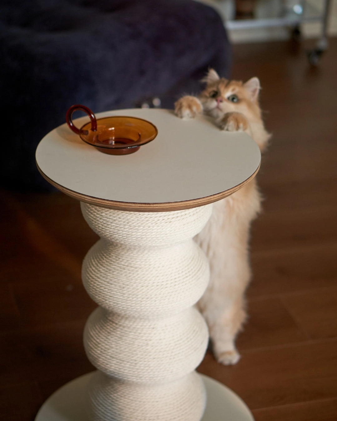 Coral Scratch Table | White