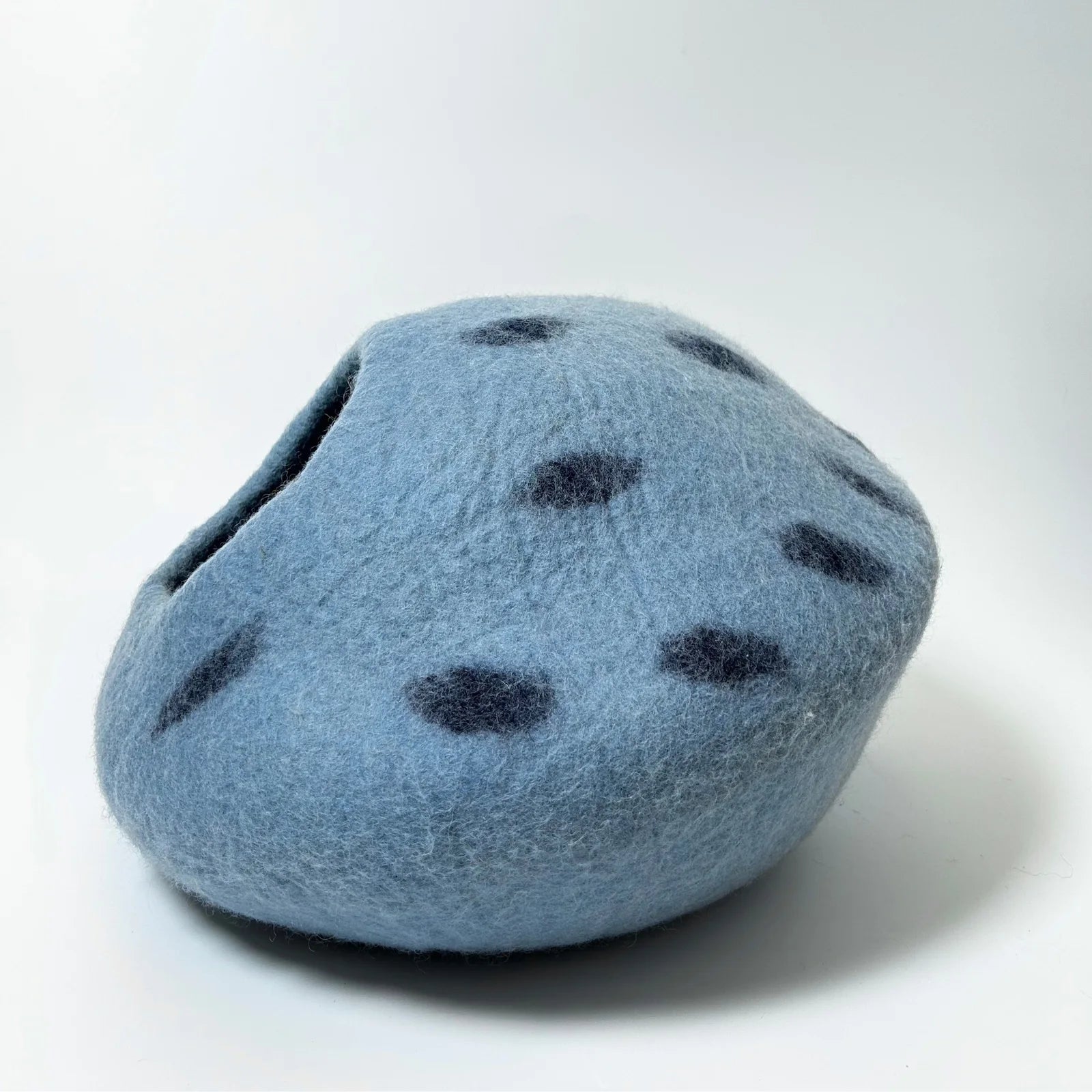 Blue Crystal | Natural Wool Felt Cat Cave