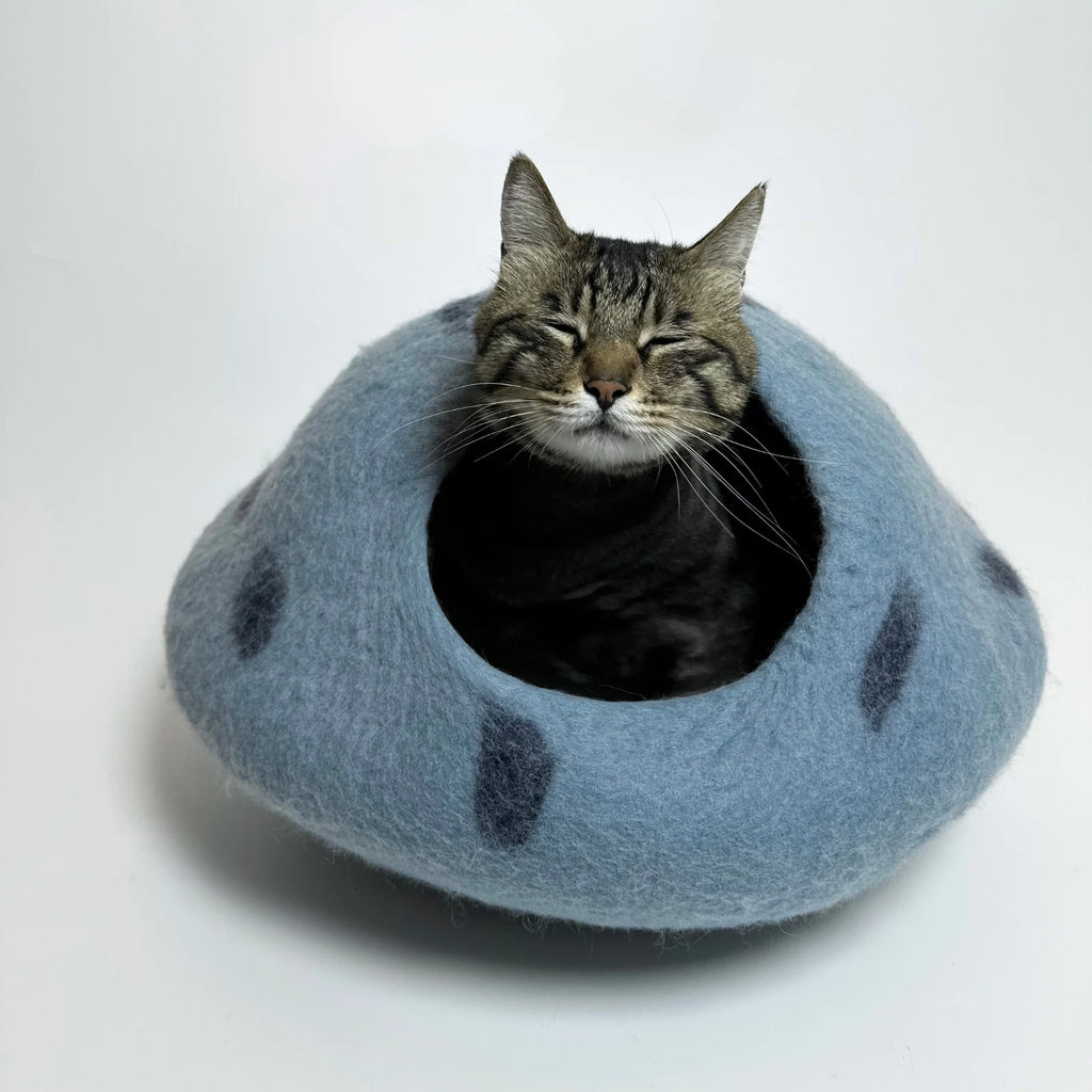 Blue Crystal | Natural Wool Felt Cat Cave