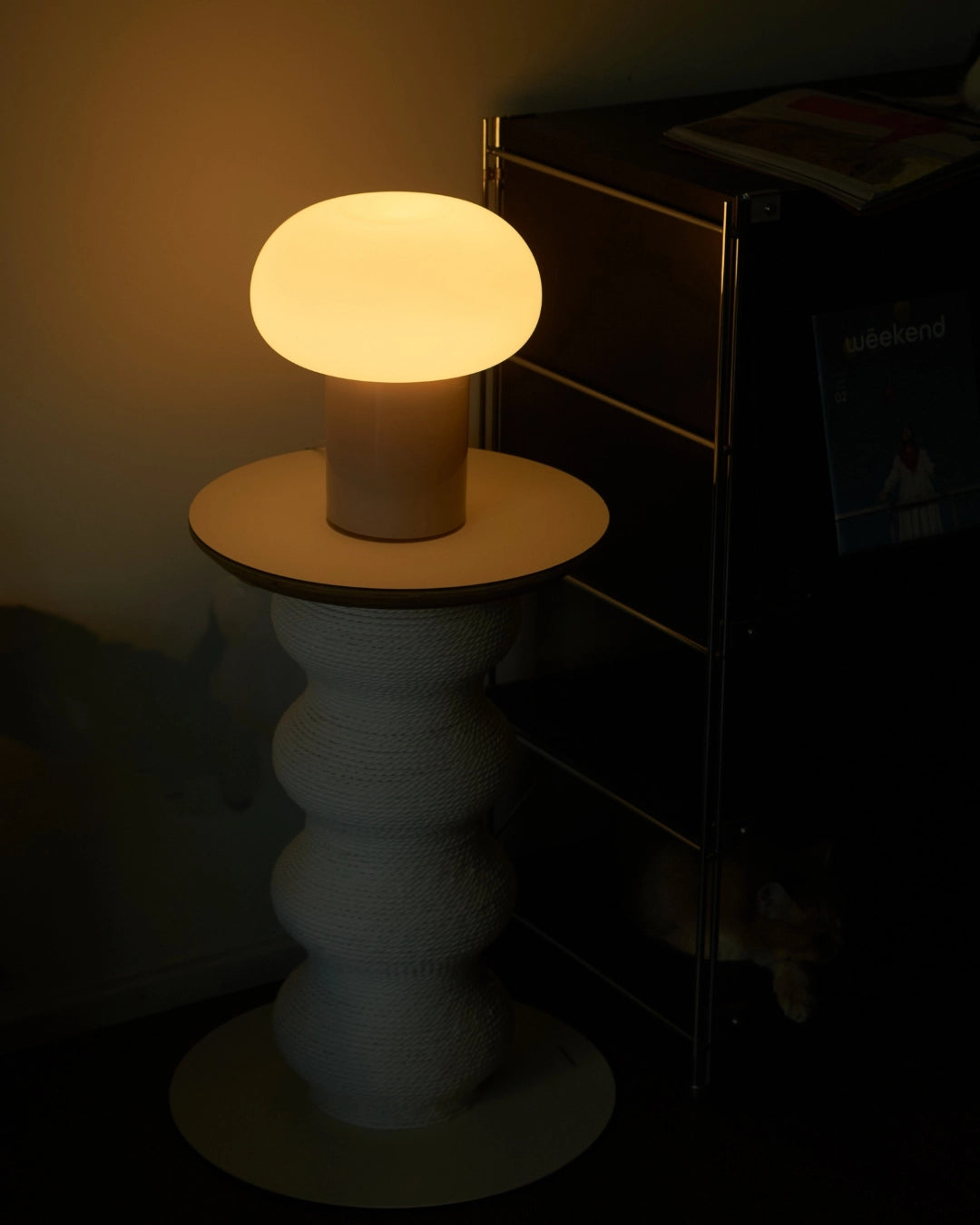 Coral Scratch Table | White