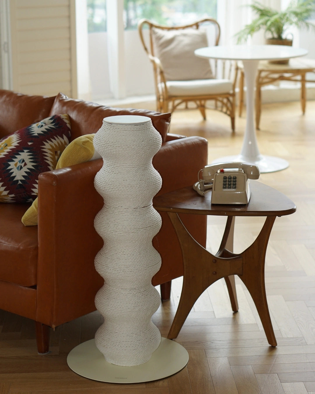 Coral Scratch Post | White