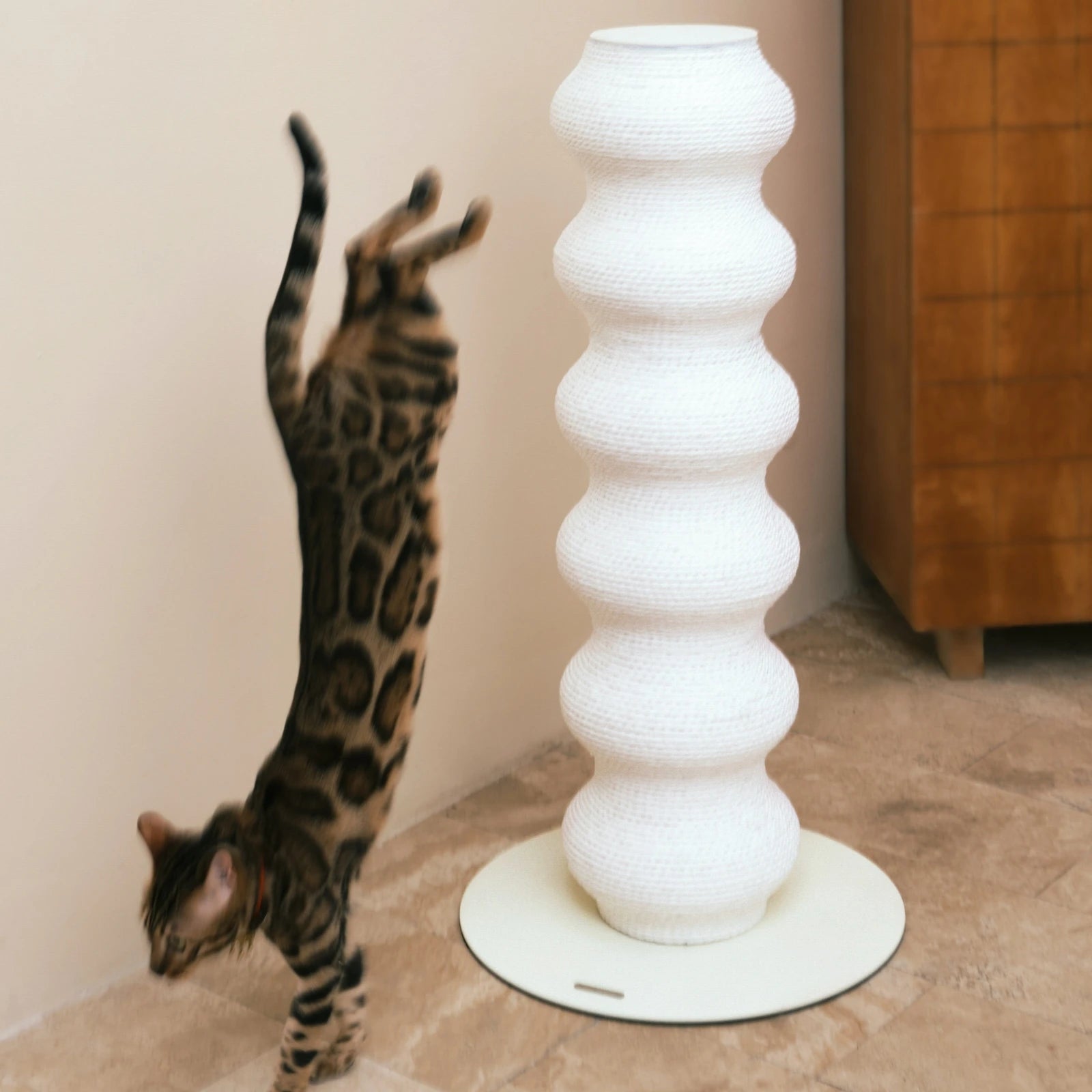 Coral Scratch Post | White